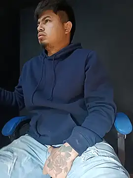 Snapshot of DickMasterfindom chatting on 07/23/26, 03:54 DickMasterfindom online show from 07/23/26, 03:54