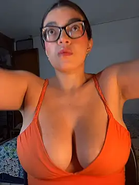 kathii95 online show from 04/19/26, 01:38