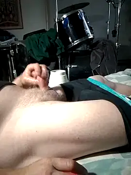 Snapshot of iambradz chatting on 10/15/25, 06:08 iambradz online show from 10/15/25, 06:08