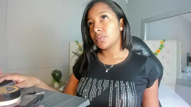 nami sam01 online show from 02/11/25, 12:27