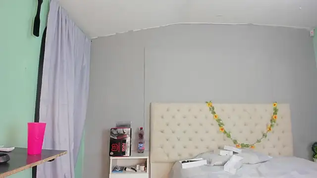 nami sam01 online show from 02/14/25, 12:57