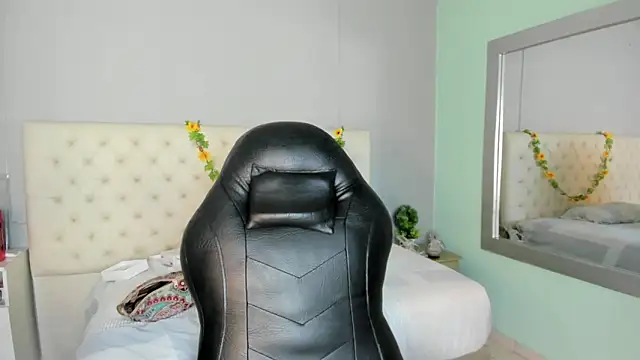 nami sam01 online show from 03/09/25, 04:00