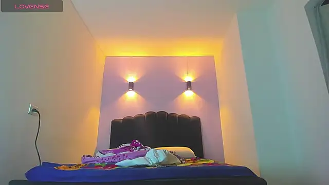 Sofia Clauss  online show from 09/16/25, 03:40