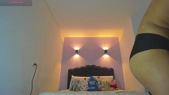 Sofia Clauss  online show from 03/04/26, 04:07