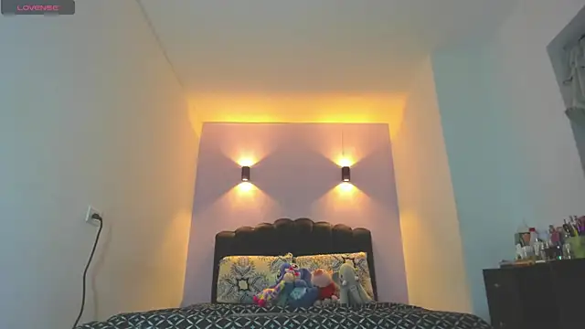 Sofia Clauss  online show from 04/16/26, 04:46