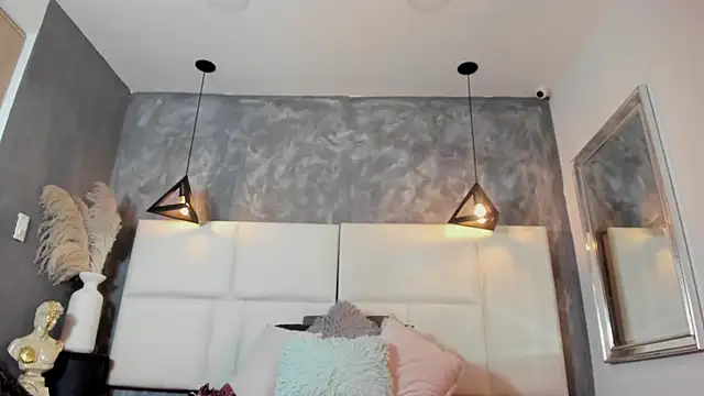 Sofia Clauss  online show from 07/17/26, 04:19
