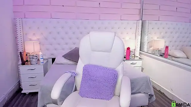 Snapshot of Yaaky_ chatting on 01/10/25, 02:34 Yaaky online show from 01/10/25, 02:34