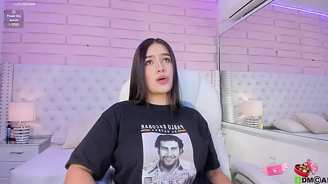 Snapshot of Yaaky_ chatting on 01/22/25, 08:38 Yaaky online show from 01/22/25, 08:38