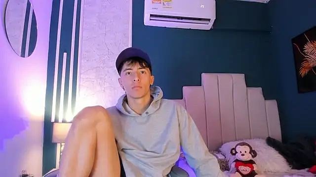 AlessandroDybala online show from 02/21/25, 03:21