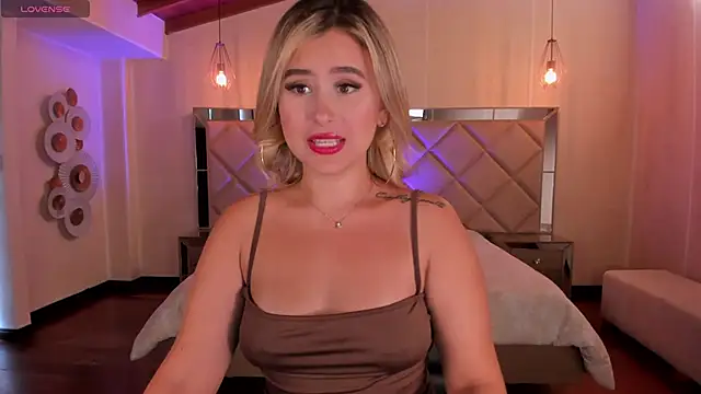 AnnaBrooks1 online show from 02/02/26, 07:45