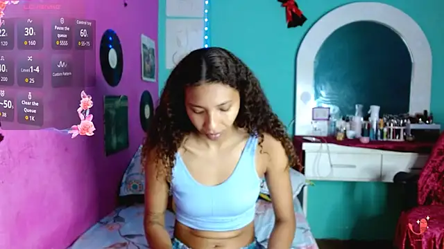 Snapshot of sensitive_brunette chatting on 10/30/25, 11:16 sensitive brunette online show from 10/30/25, 11:16