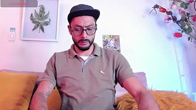 Snapshot of Tom_cooper_ chatting on 01/15/25, 01:31 Tom cooper online show from 01/15/25, 01:31