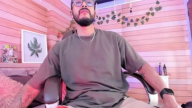 Snapshot of Tom_cooper_ chatting on 02/02/25, 01:30 Tom cooper online show from 02/02/25, 01:30