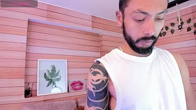 Snapshot of Tom_cooper_ chatting on 02/12/25, 01:06 Tom cooper online show from 02/12/25, 01:06