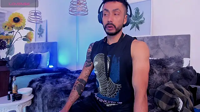 Snapshot of Tom_cooper_ chatting on 09/27/25, 01:05 Tom cooper online show from 09/27/25, 01:05