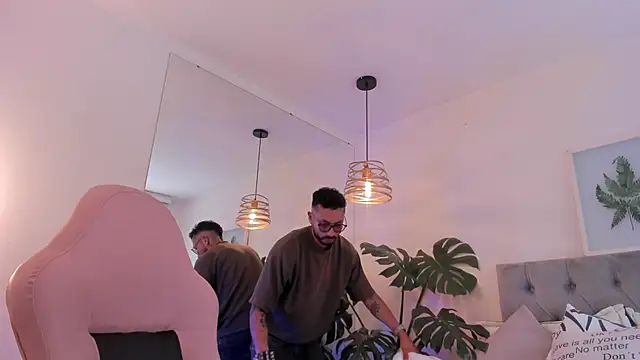 Snapshot of Tom_cooper_ chatting on 11/09/25, 01:20 Tom cooper online show from 11/09/25, 01:20