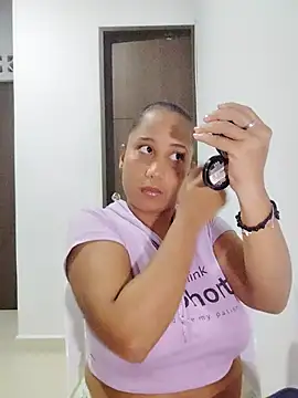 zandra kiman online show from 09/27/25, 04:17