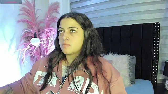 Sofiia-Rubb online show from 09/12/25, 04:45