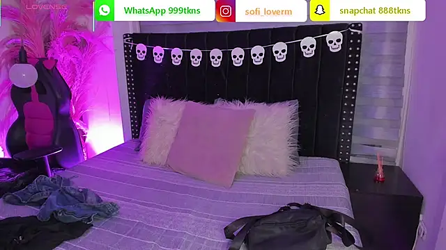 Sofiia-Rubb online show from 10/22/25, 04:24