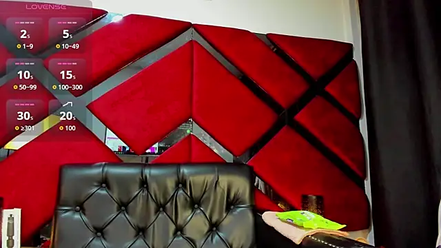 Snapshot of Kendra-Foxxy chatting on 11/12/25, 12:55 Kendra-Foxxy online show from 11/12/25, 12:55