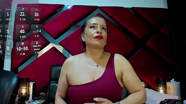 Snapshot of Kendra-Foxxy chatting on 11/22/25, 12:20 Kendra-Foxxy online show from 11/22/25, 12:20