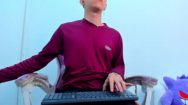 JeanRam18 online show from 12/19/25, 12:01