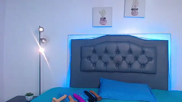 candy lux  online show from 11/26/25, 07:04