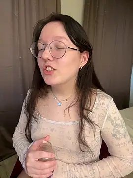 emigooflordXD online show from 02/09/25, 09:58