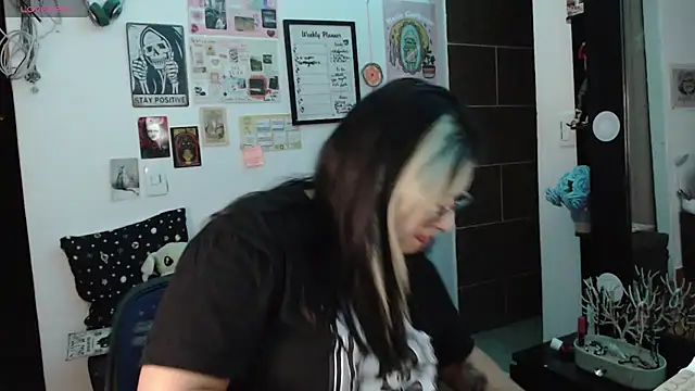 mollyshake1 online show from 09/23/25, 05:54