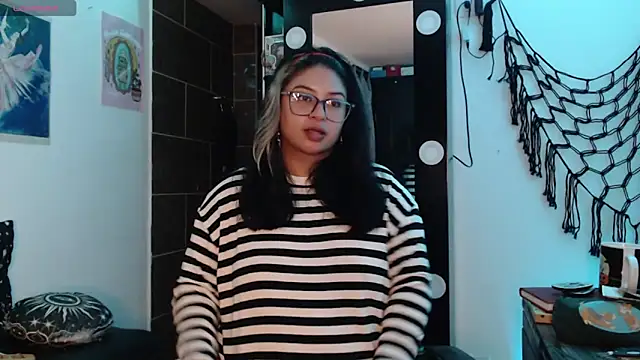 mollyshake1 online show from 10/01/25, 07:03