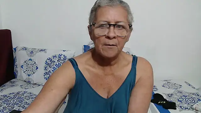 candy mature  online show from 04/22/26, 10:00