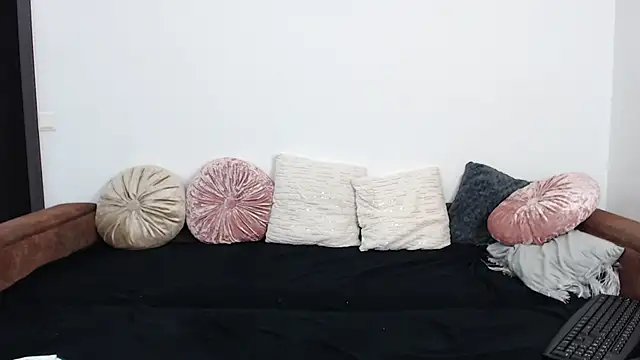 RebecaMur online show from 05/19/26, 06:14