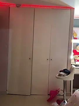 DarianaGuzz online show from 03/03/25, 06:37