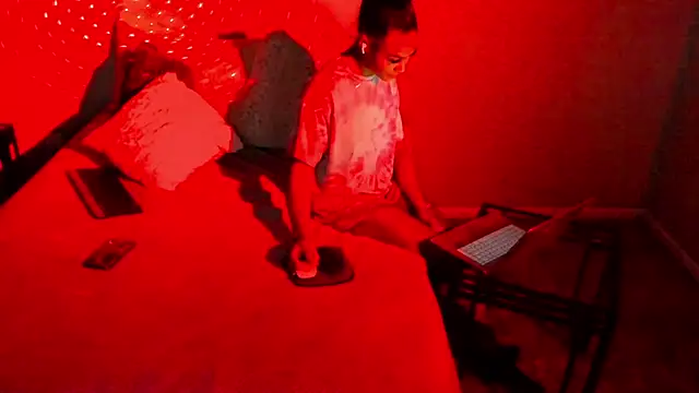 yiauana online show from 02/22/25, 07:12