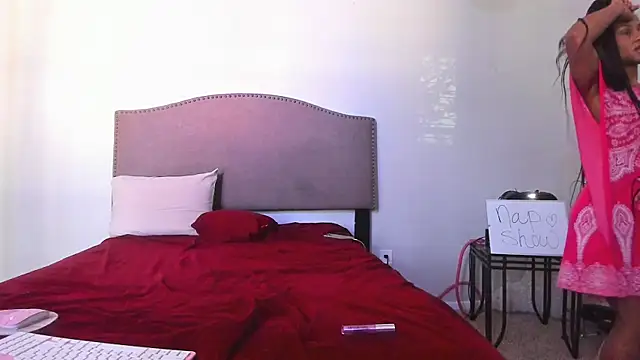 yiauana online show from 11/10/25, 04:17