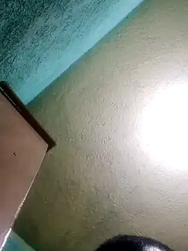 Snapshot of crowten chatting on 12/08/24, 10:57 crowten online show from 12/08/24, 10:57