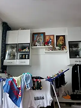 AvaLloyd online show from 03/22/25, 01:19