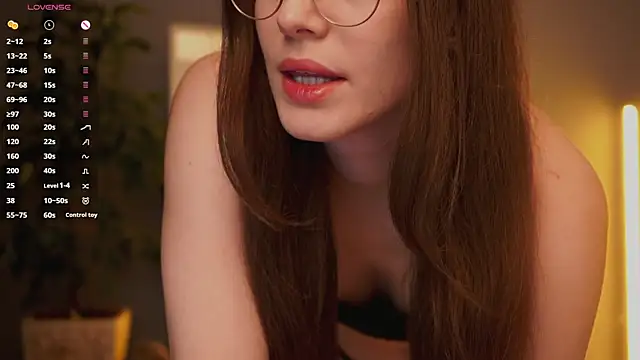 Ester Hill online show from 11/19/25, 01:27