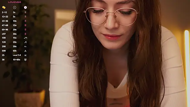 Ester Hill online show from 12/03/25, 12:40