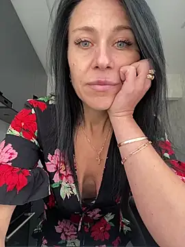 CuteNata online show from 10/09/25, 11:52