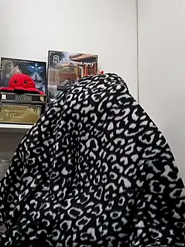 ElliMoor online show from 12/13/24, 03:43