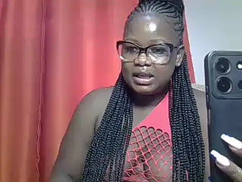 Snapshot of freaky_juicy chatting on 01/25/25, 12:47 freaky juicy online show from 01/25/25, 12:47