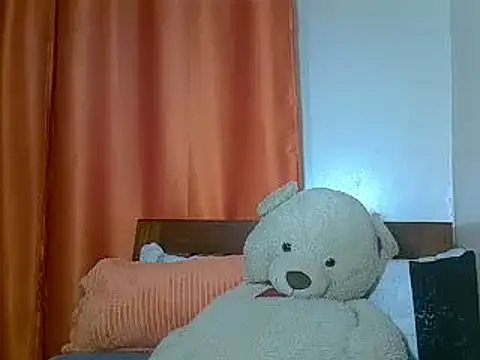 Snapshot of freaky_juicy chatting on 03/08/25, 03:06 freaky juicy online show from 03/08/25, 03:06