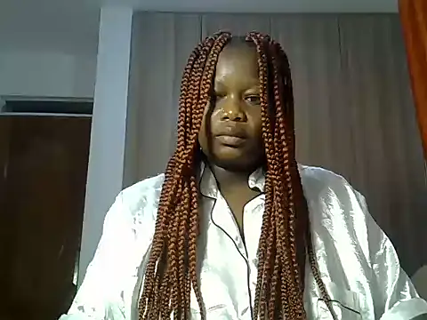 Snapshot of freaky_juicy chatting on 10/17/25, 06:05 freaky juicy online show from 10/17/25, 06:05