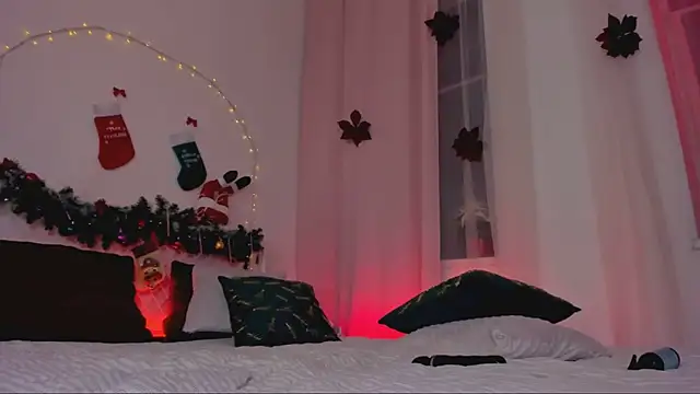 Snapshot of Love_Lines chatting on 12/27/24, 02:14 Love Lines online show from 12/27/24, 02:14