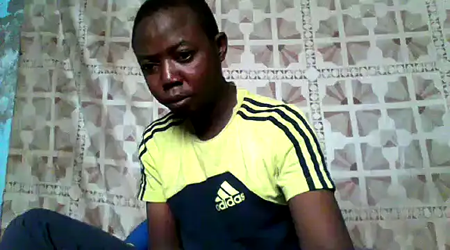 Snapshot of little__joy chatting on 02/16/25, 12:32 little joy online show from 02/16/25, 12:32