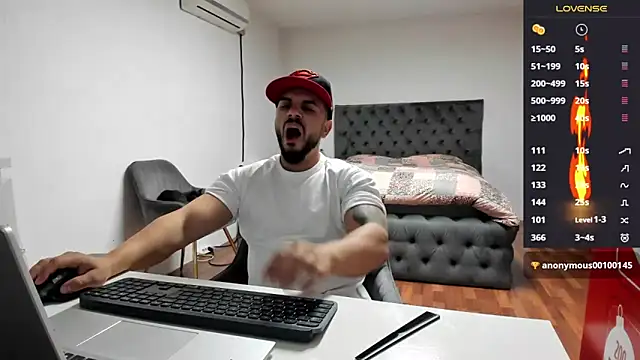 supermanboy94 online show from 10/23/25, 05:18