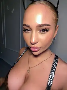 CardiSweetBaby online show from 09/21/25, 04:30