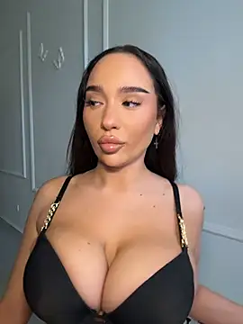 CardiSweetBaby online show from 04/03/26, 10:57