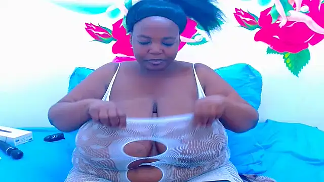 Snapshot of LUSTFULBOOBSS chatting on 09/25/25, 06:55 LUSTFULBOOBSS online show from 09/25/25, 06:55